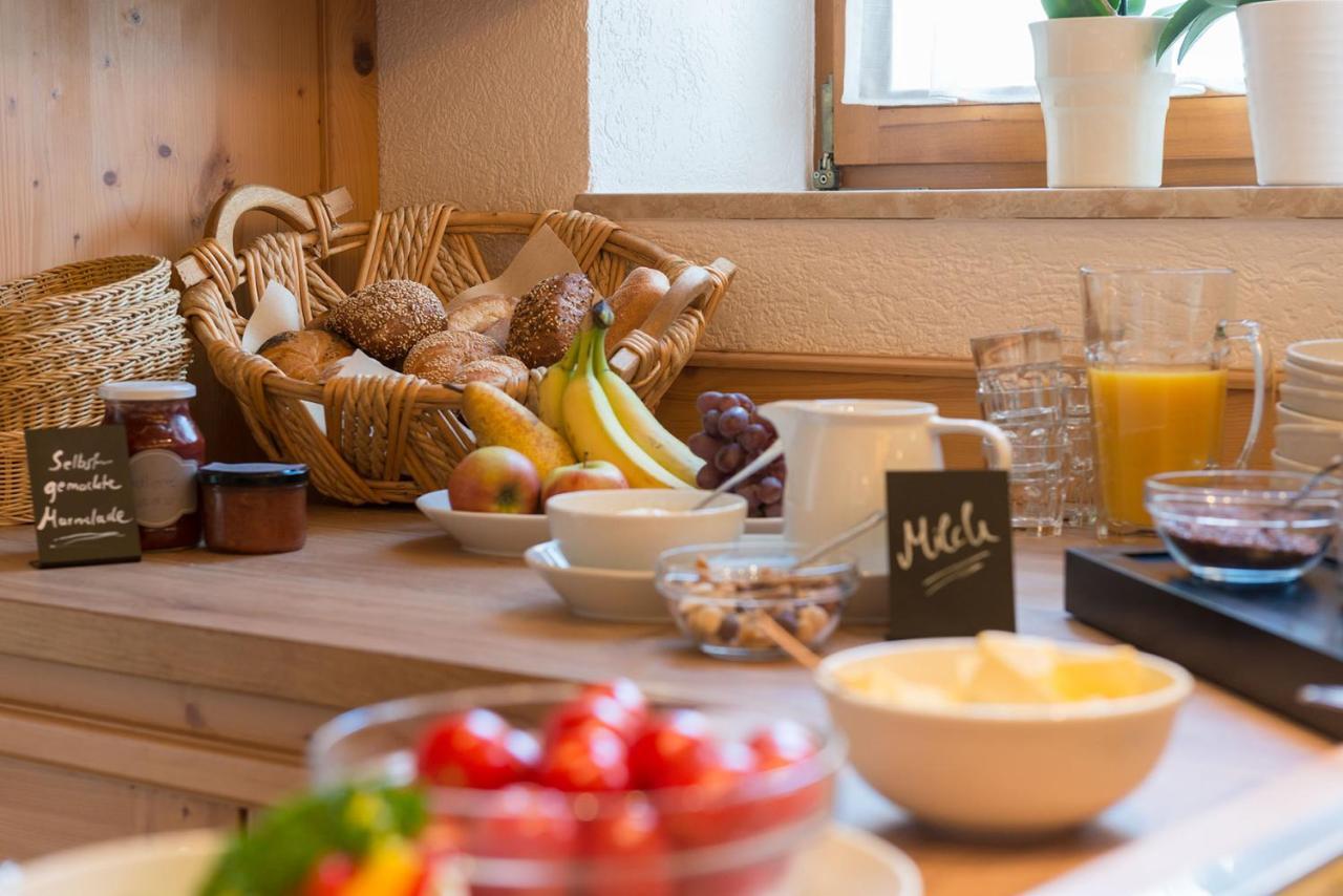 Gasthof-Pension Brauner Hirsch In Alfeld - Mittelfranken Exteriör bild