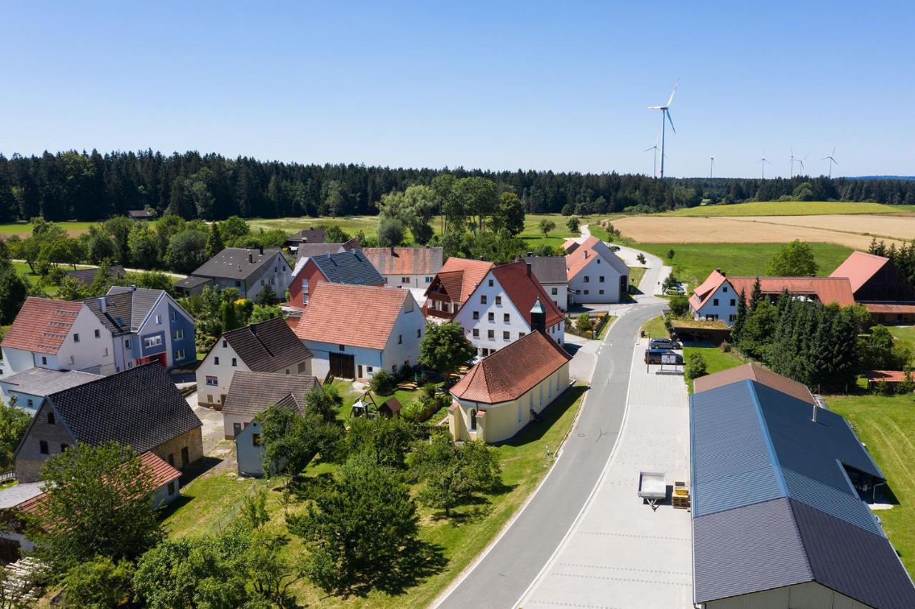 Gasthof-Pension Brauner Hirsch In Alfeld - Mittelfranken Exteriör bild